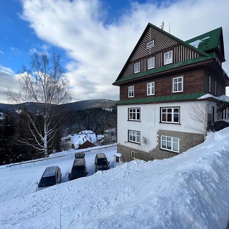 Astoria Inn Špindlerŭv Mlýn Dış mekan fotoğraf