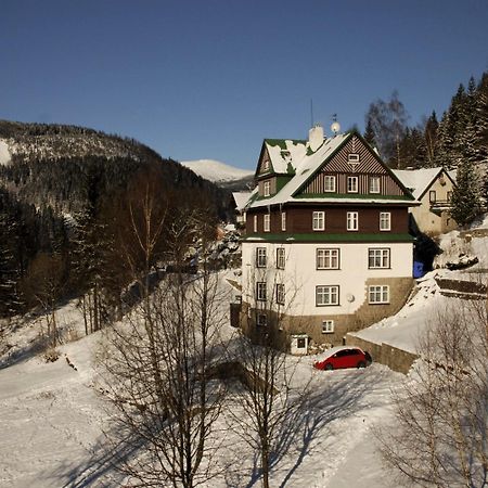 Astoria Inn Špindlerŭv Mlýn Dış mekan fotoğraf