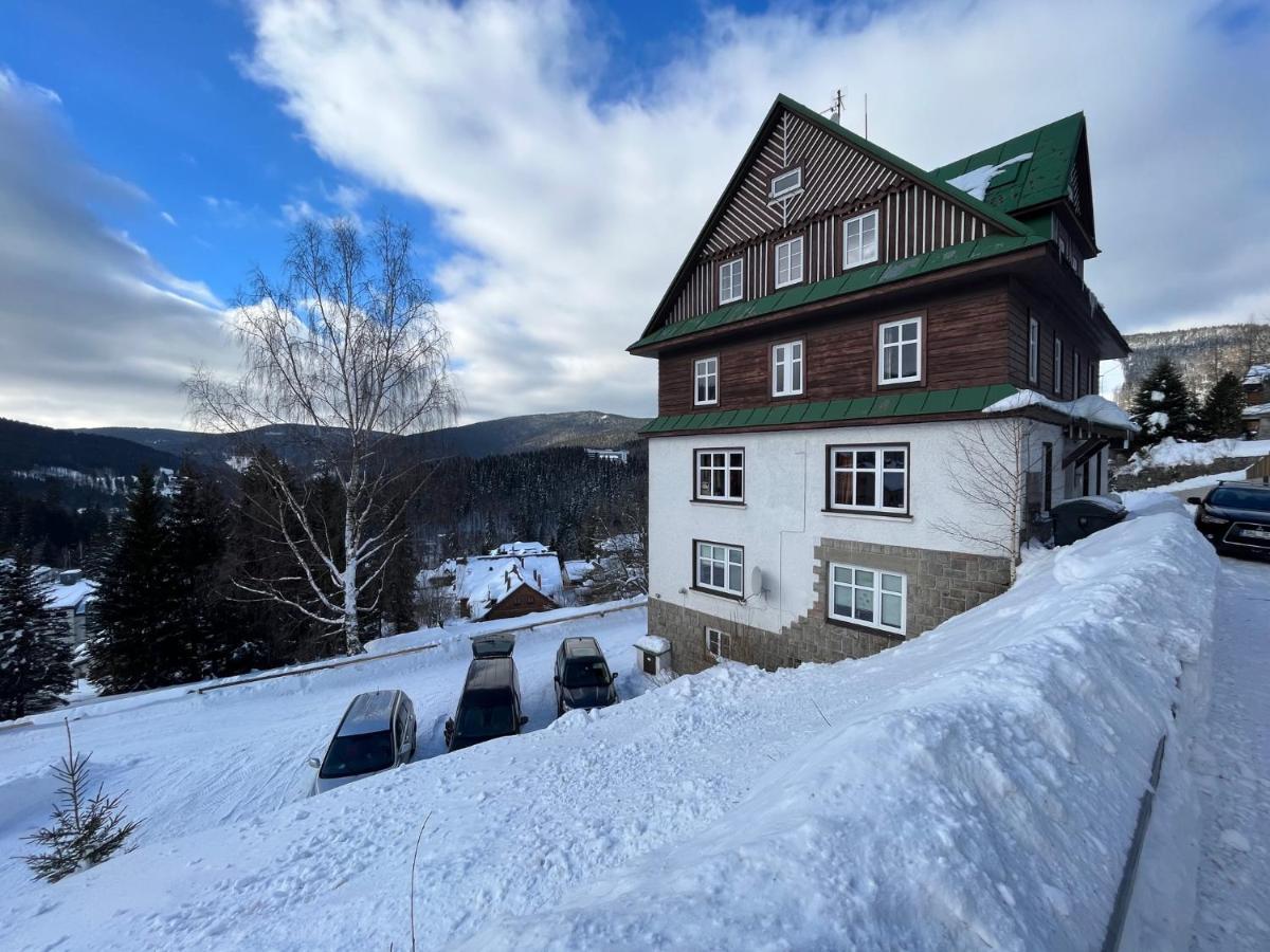 Astoria Inn Špindlerŭv Mlýn Dış mekan fotoğraf
